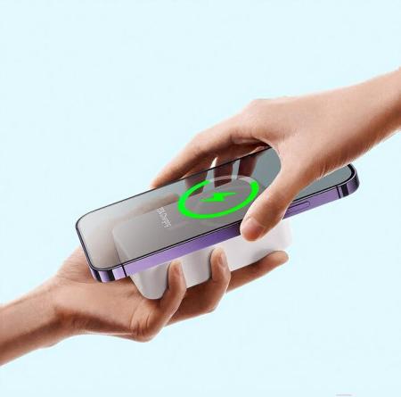 Портативные зарядные устройства Baseus Magnetic Mini Wireless Fast Charge Power Bank 20W 20000mAh (белый) [PPCX150002, 6932172628796]