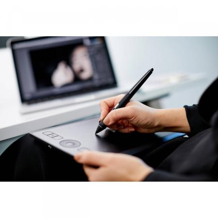 Графические планшеты Wacom Intuos Pro Small PTH460K0B [PTH460K0B]