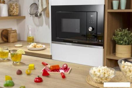Микроволновые печи Gorenje MO20A3WH [740250]