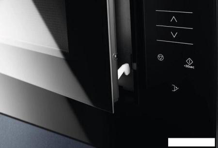 Микроволновые печи Electrolux EMS4253TEX