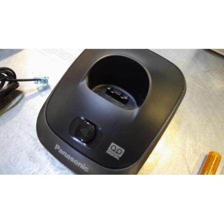 Радиотелефоны DECT Panasonic KX-TG2521RUT Радиотелефоны DECT Panasonic KX-TG2521RUT