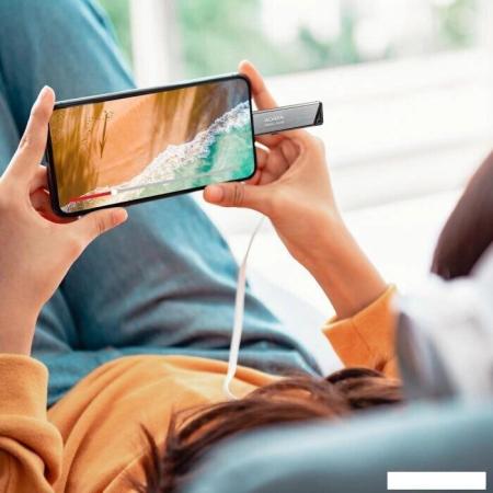 USB Flash GOODRAM UME2 64GB (белый) [UME2-0640W0R11]