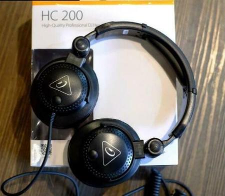Наушники и гарнитуры Behringer HC 200