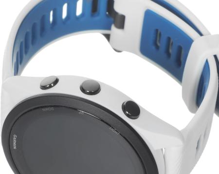Умные часы и браслеты Garmin Forerunner 265 (белый камень/синий) [010-02810-11]