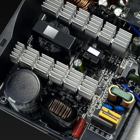 Блоки питания Ocypus Gamma P550 Gamma-P550-W1HDBK024X-EU [Gamma-P550-W1HDBK024X-EU, 6977414880532]
