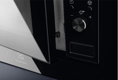 Микроволновые печи Electrolux LMS2203EMK