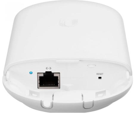 Беспроводные точки доступа и усилители Wi-Fi Ubiquiti NanoStation Loco 5AC [NS-5ACL, Loco5AC]