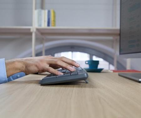 Наборы периферии Logitech MK235 Wireless Keyboard and Mouse [920-007948] [920-007948]