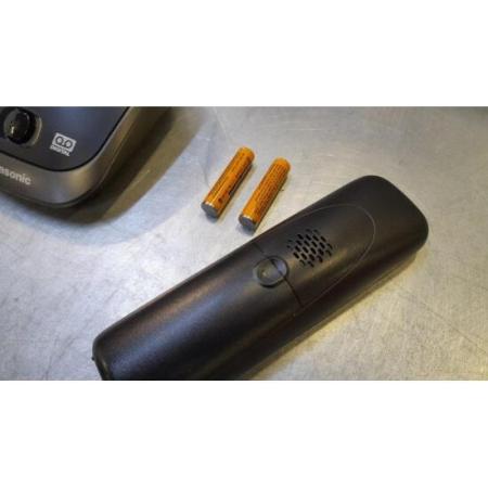 Радиотелефоны DECT Panasonic KX-TG2521RUT Радиотелефоны DECT Panasonic KX-TG2521RUT