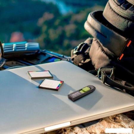 USB Flash GOODRAM UME2 64GB (белый) [UME2-0640W0R11]