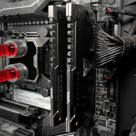 Оперативная память Patriot Viper Steel 16GB DDR4 PC4-25600 PVS416G320C6 [PVS416G320C6]